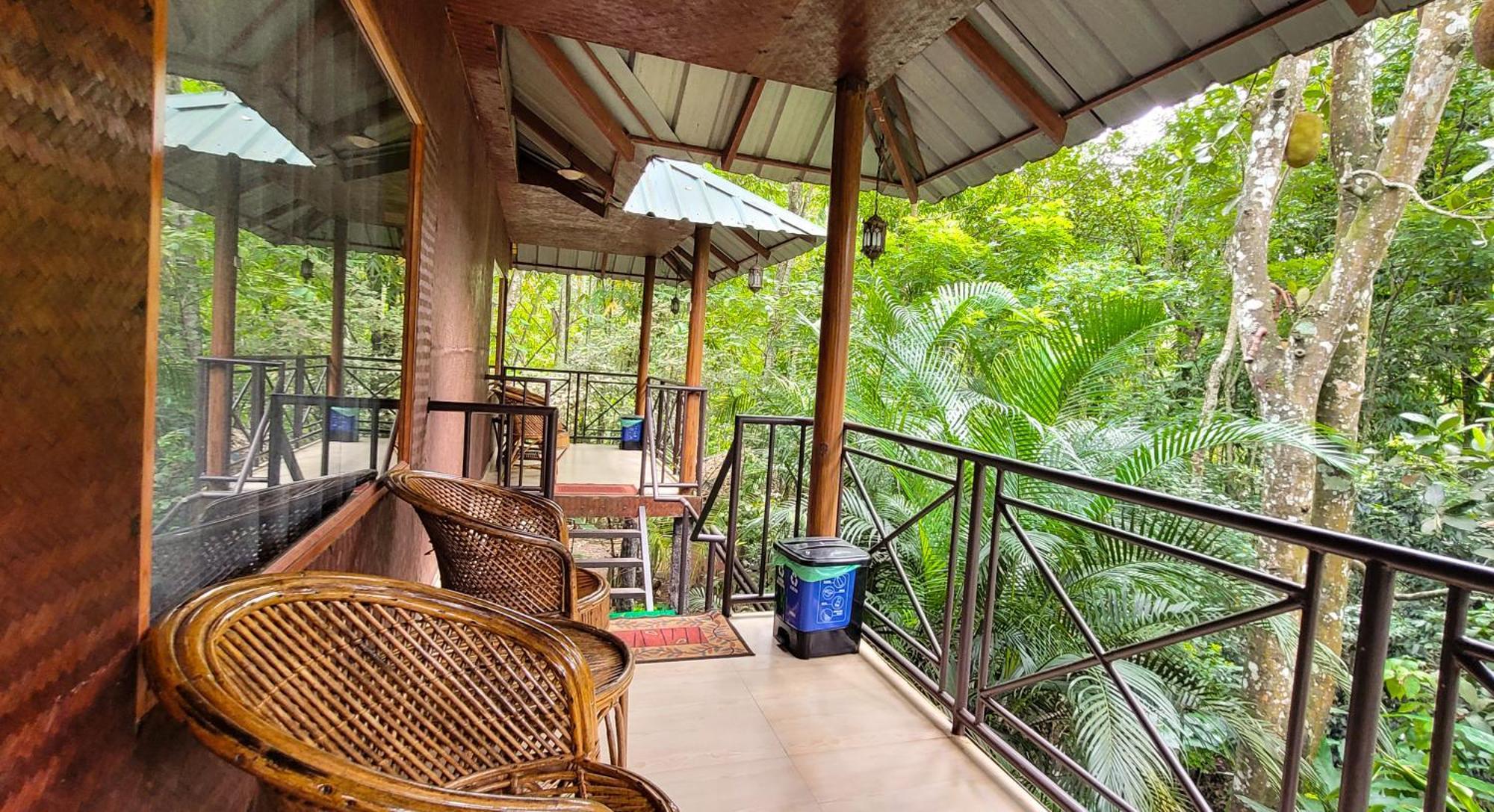 Monsoon Retreats Ecostay- Treehouse Thekkady Exterior photo